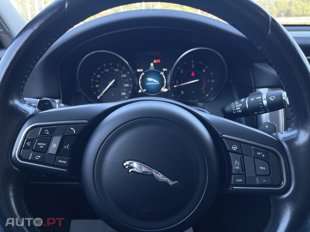 Jaguar XF 2.0 D Prestige Aut.