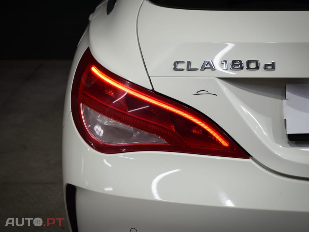 Mercedes-Benz CLA 180 AMG