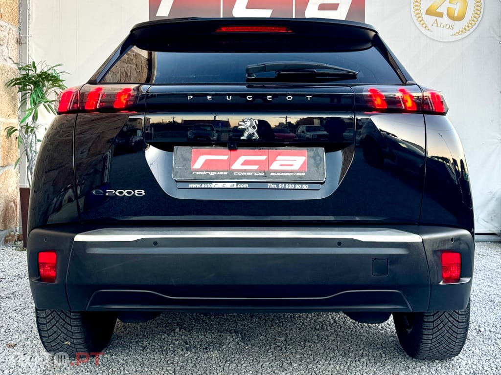 Peugeot E-2008 50 kWh Allure Pack - IVA Dedutivel !!!