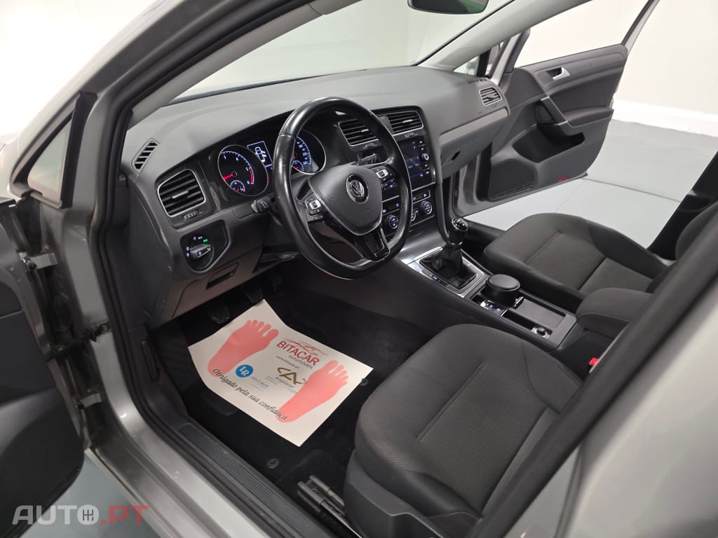 Volkswagen Golf 1.6 TDI Confortline