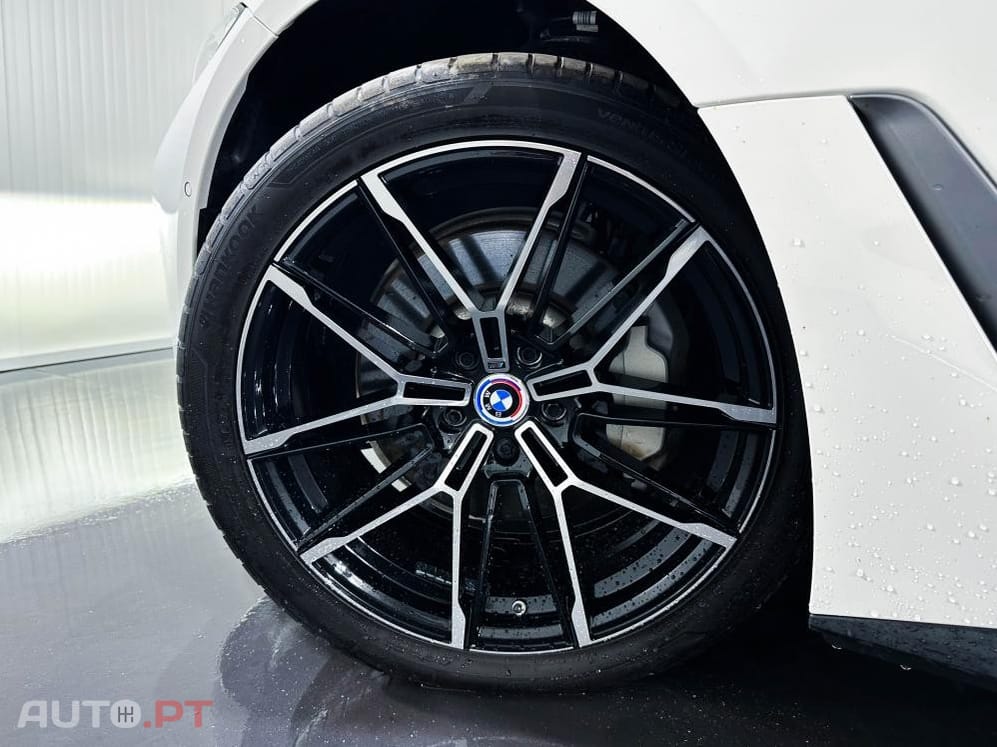 BMW i4 eDrive40 Pack Desportivo M