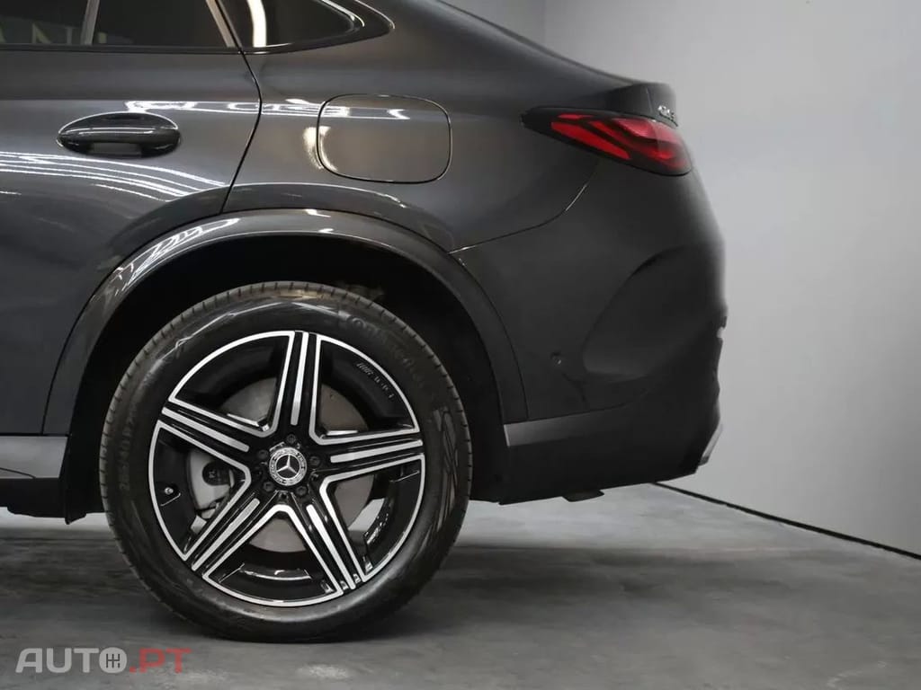 Mercedes-Benz GLC 300  E Coupe 4matic 9g  Tronic Amg Line Advanced