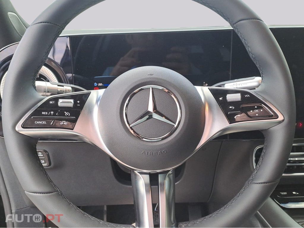 Mercedes-Benz GLB 250 EQ Progressive I.V.A DEDUTIVEL