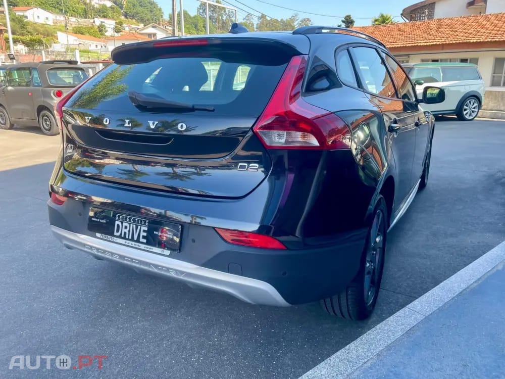 Volvo V40 Cross Country 1.6 D2 Momentum