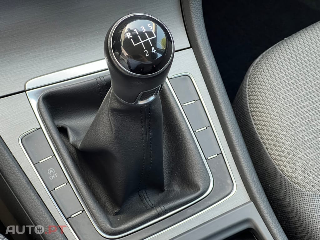 Volkswagen Golf 1.6 TDi Confortline