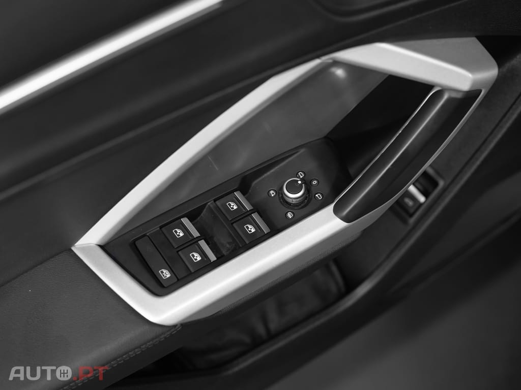 Audi Q3 45 TFSIe S line S tronic