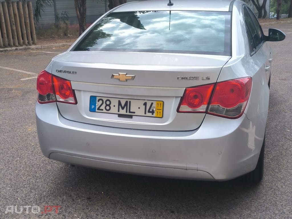 Chevrolet Cruze 1.6 LS