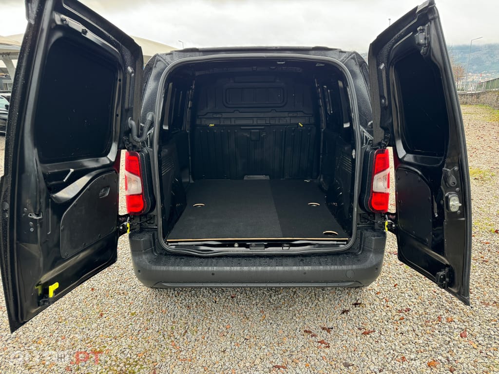 Citroen Berlingo 1.5BlueHDI AUTOMÁTICA 3LUG Full Extras