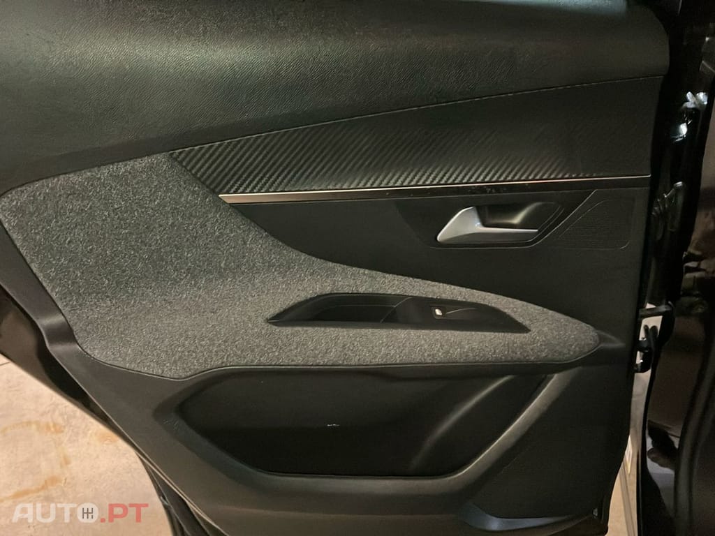 Peugeot 3008 1.2 PureTech Active Pack EAT8