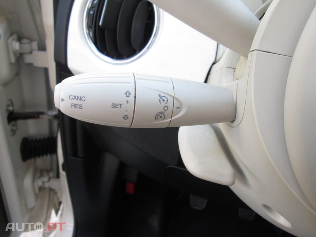 Fiat 500C 1.0 Hybrid (RED)