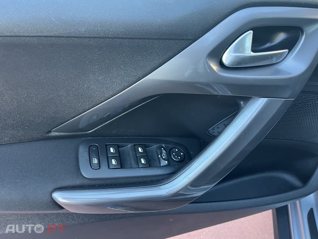 Peugeot 2008 1.2 PureTech Style