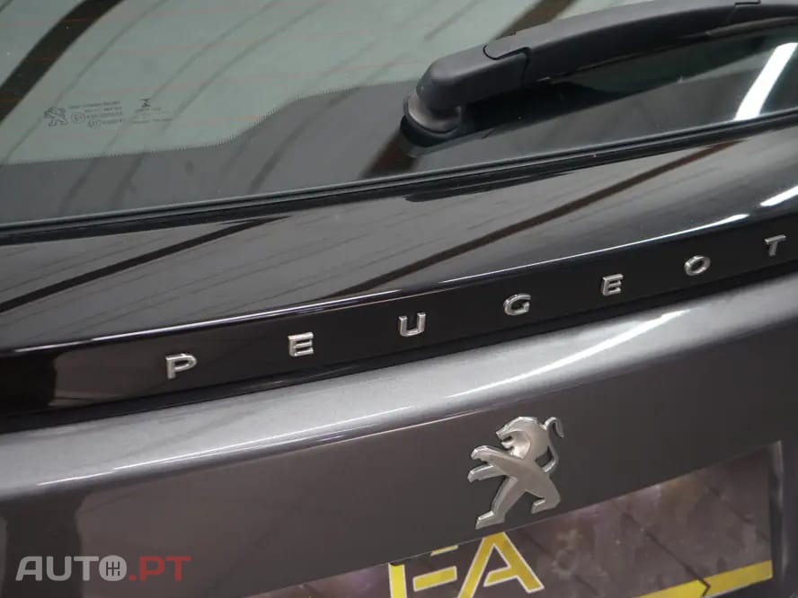 Peugeot 2008 1.5 BlueHDi Allure