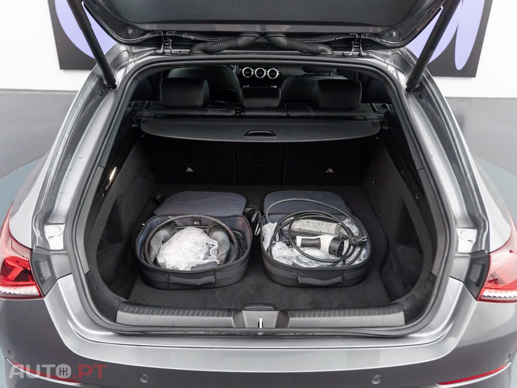 Mercedes-Benz CLA 250 e Shooting Brake Style Plus