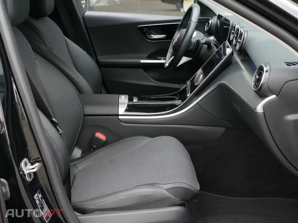 Mercedes-Benz C 300 e Avantgarde