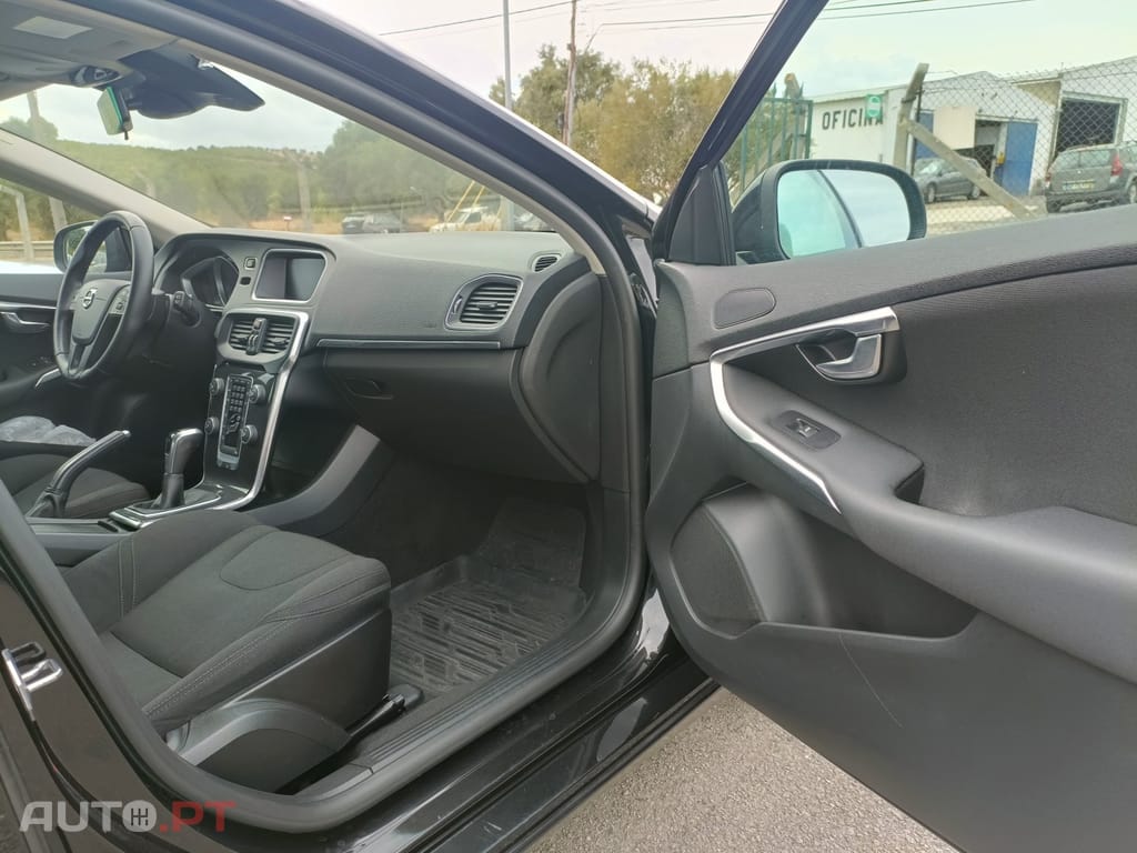 Volvo V40 2.0 D2 Momentum