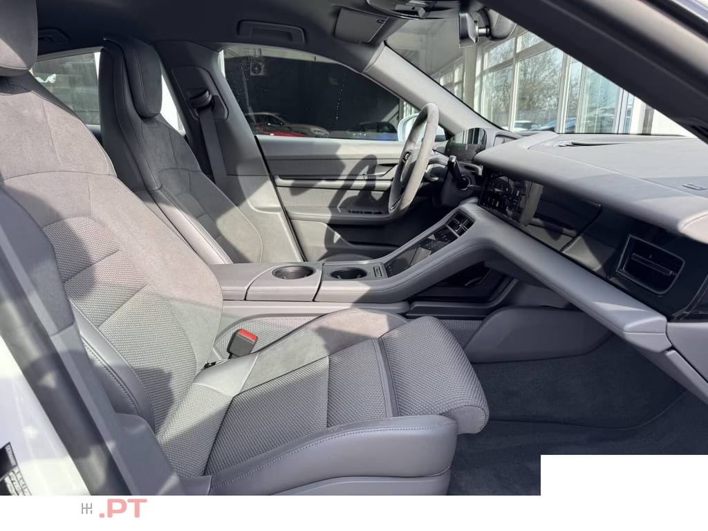 Porsche Taycan 4S Plus