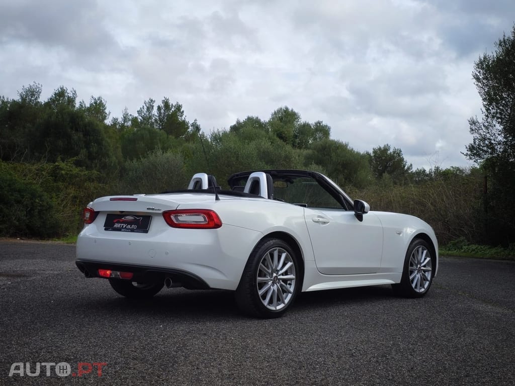 Fiat 124 Spider 1.4 MultiAir Turbo Lusso