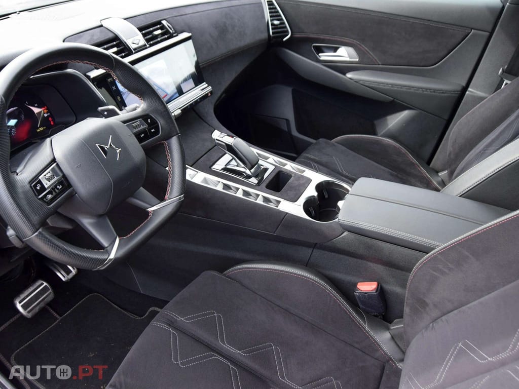 DS DS7 E-Tense Performance Line EAT8