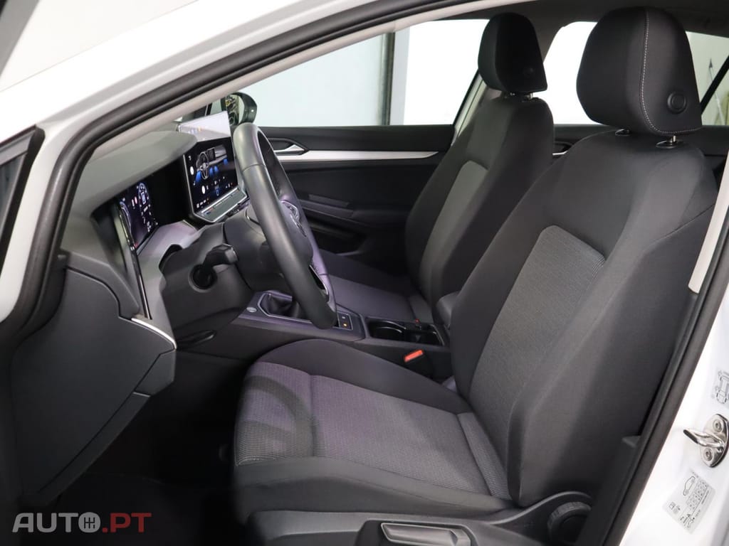 Volkswagen Golf 1.5 TSI URBAN