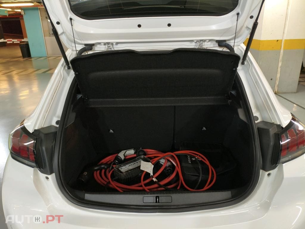 Peugeot E-208 50 kWh Active Pack