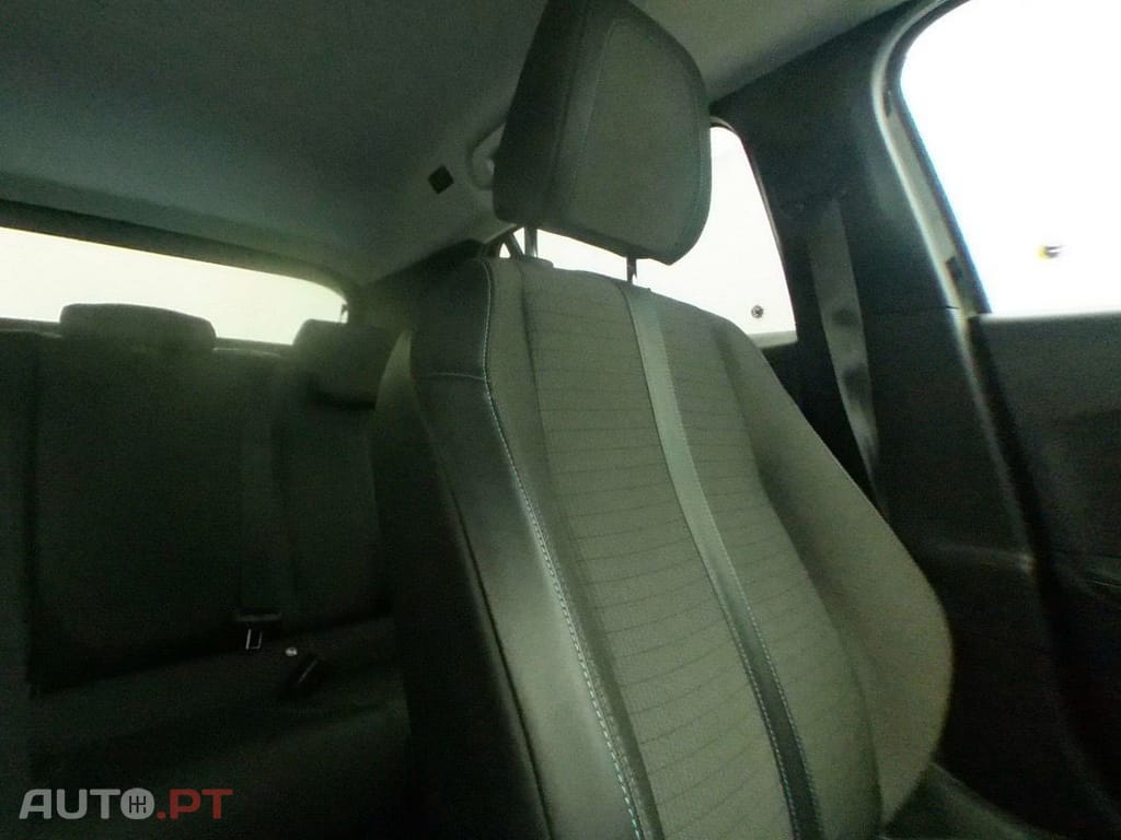 Peugeot 2008 1.2 PureTech Allure