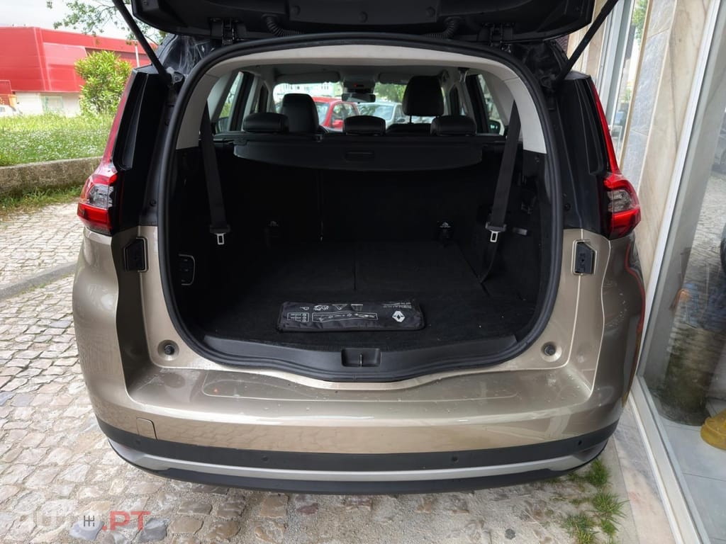 Renault Grand Scénic 1.5 dCi Intens Hybrid Assist SS