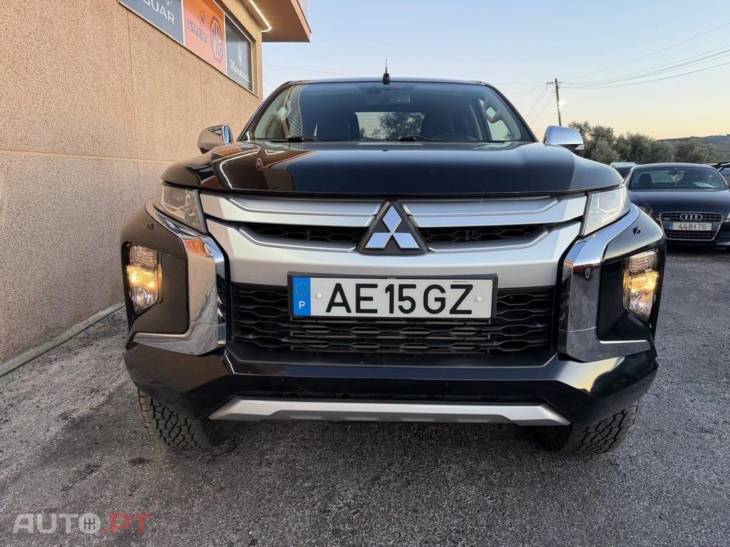 Mitsubishi L200 2.3 DI-D Strakar CD Connect Edition 4WD