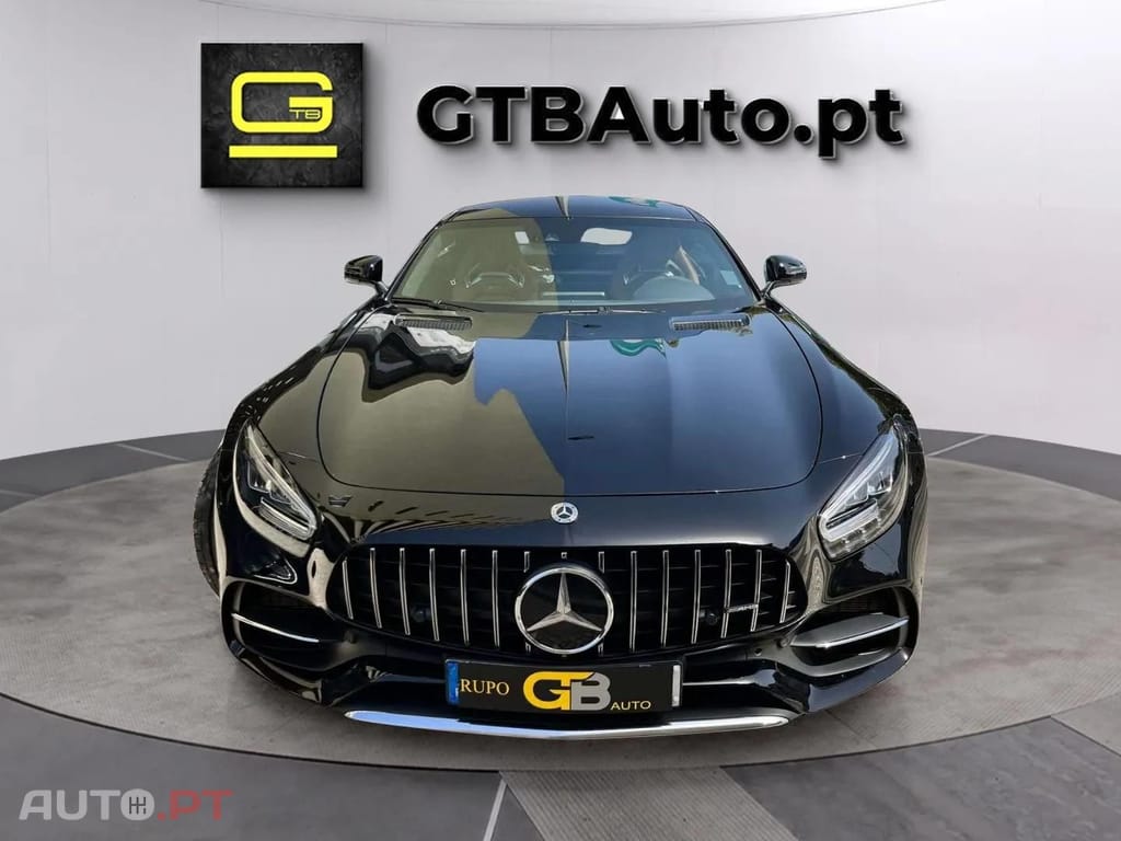 Mercedes-Benz AMG GT Coupe  V8 