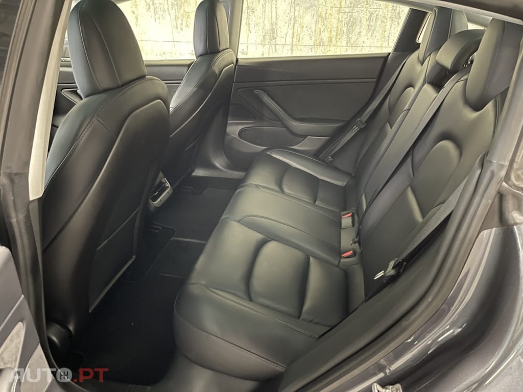 Tesla Model 3 Long-Range Dual Motor AWD