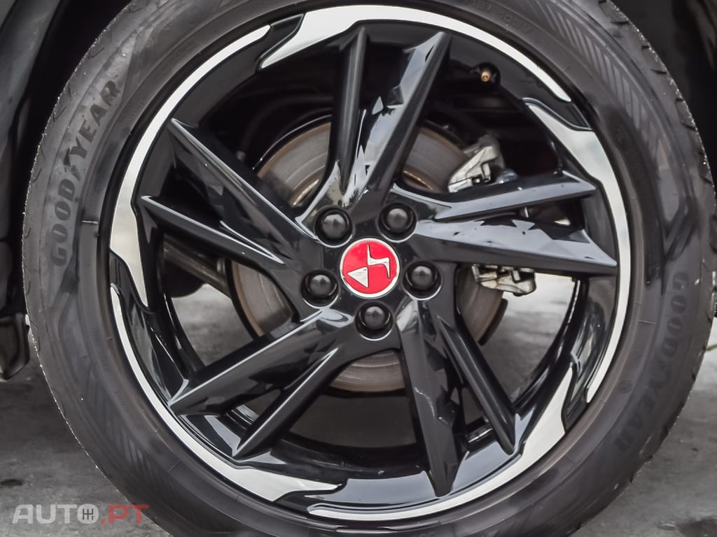 DS DS7 Crossback E-Tense Performance Line+ EAT8
