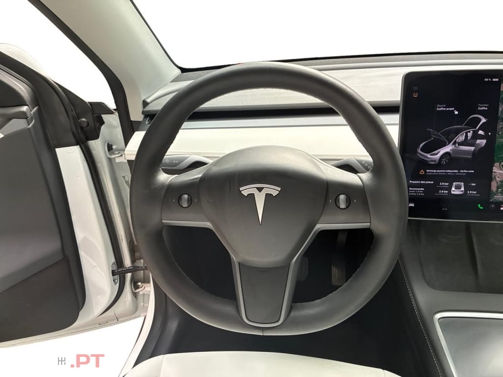 Tesla Model Y Long-Range Dual Motor AWD