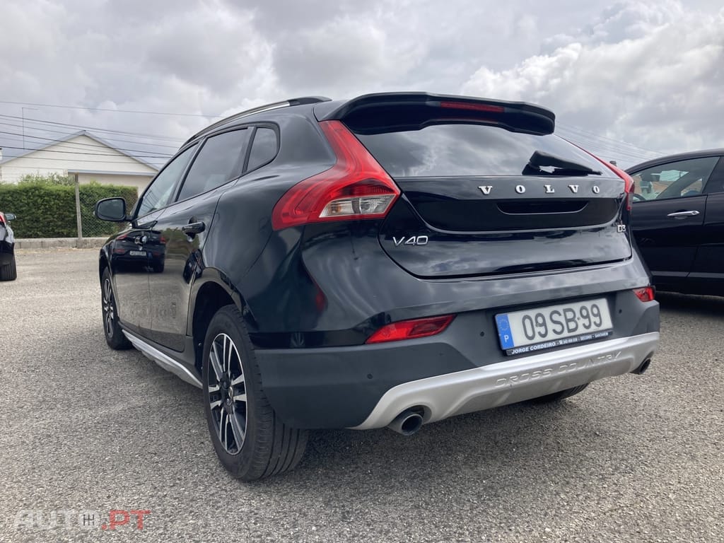 Volvo V40 Cross Country 2.0 D2 Momentum