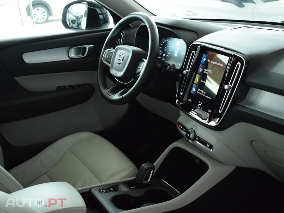 Volvo XC40 1.5 T5 PHEV R-Design Expression