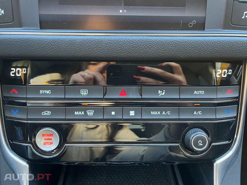 Jaguar XF 2.0d PRESTIGE