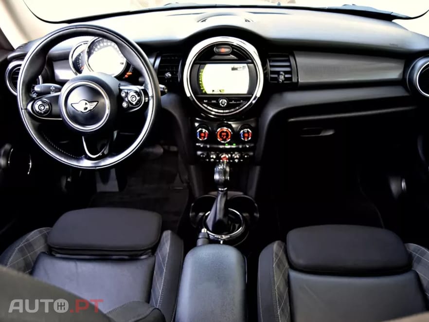 MINI Cooper Cooper D Auto