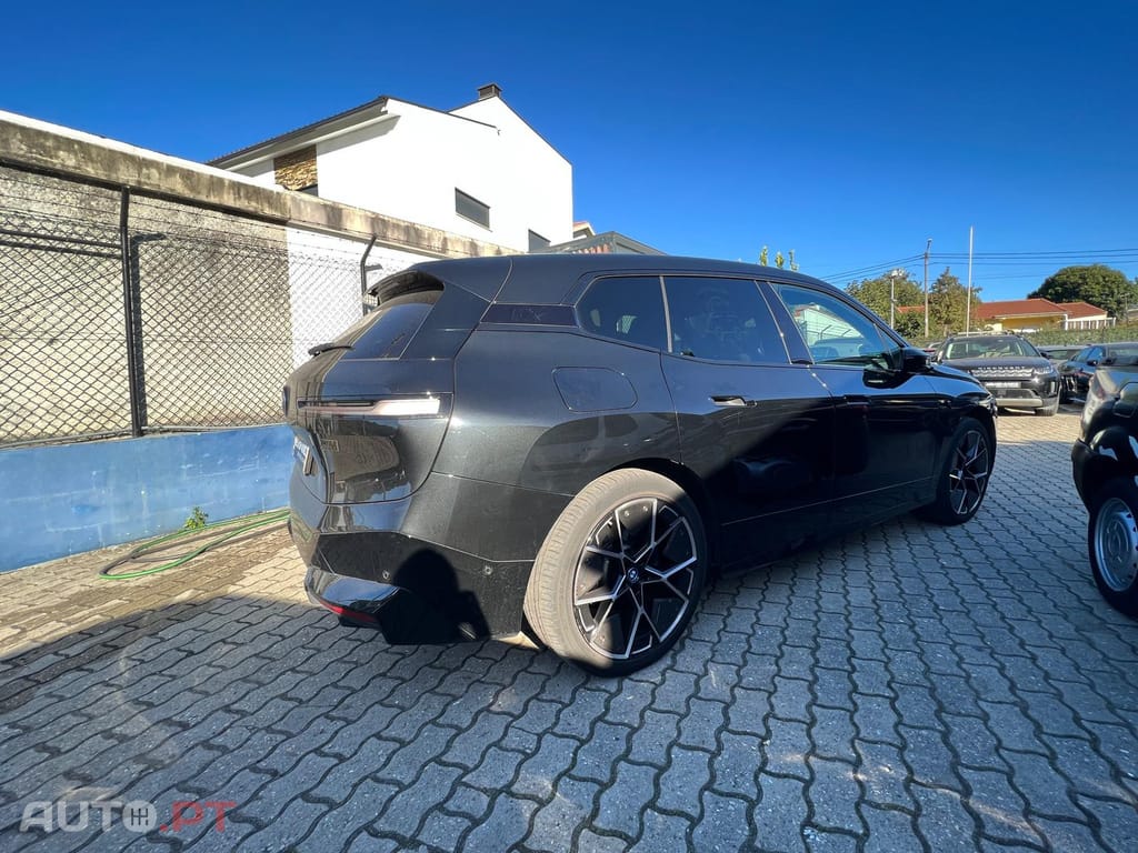 BMW iX xDrive50