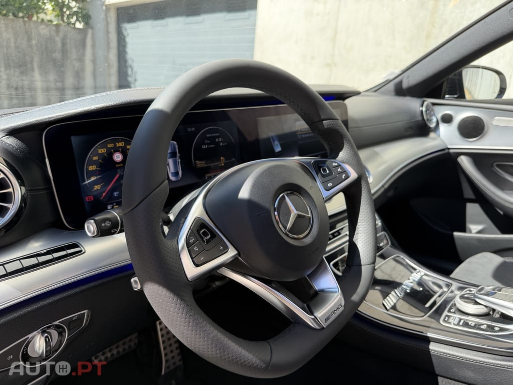 Mercedes-Benz E 220 d AMG Line