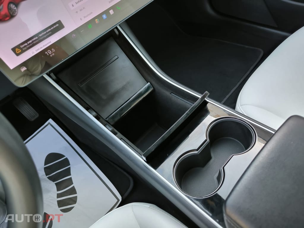 Tesla Model 3 Standard Range Plus RWD