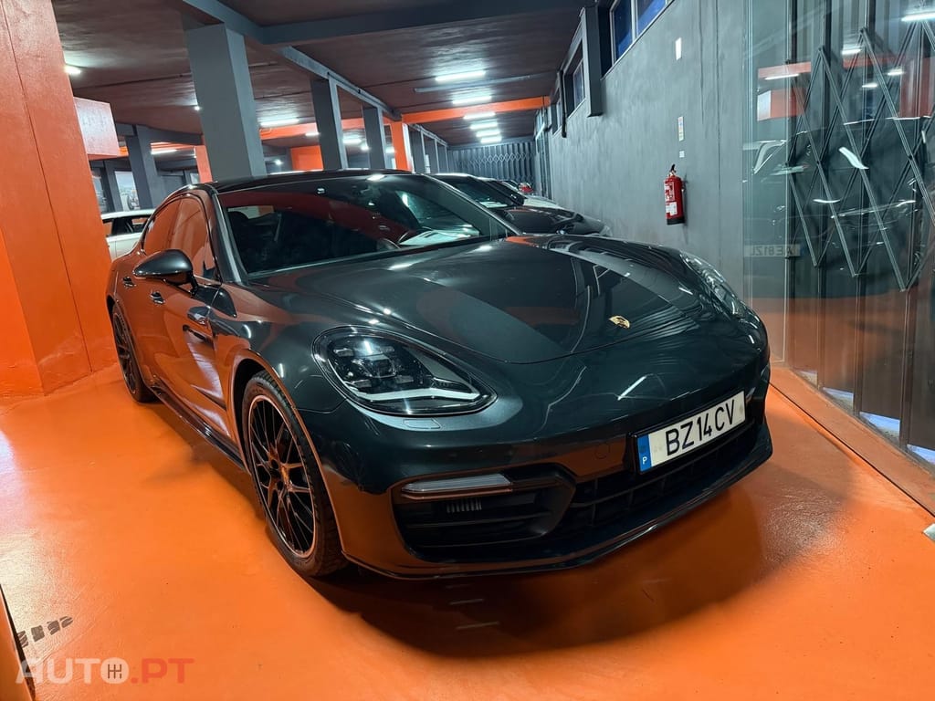 Porsche Panamera 4 S