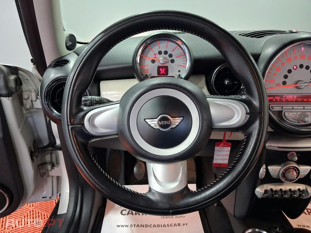 MINI Cooper D Edição Camden 50 anos