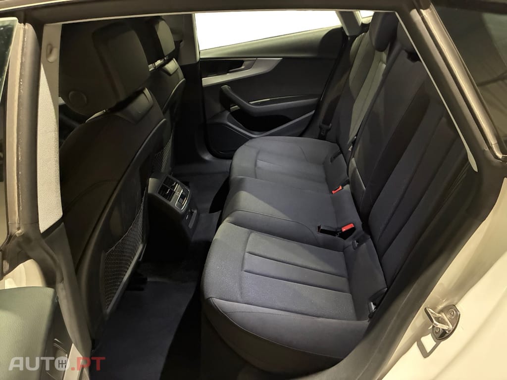 Audi A5 TFSI S tronic Business Line