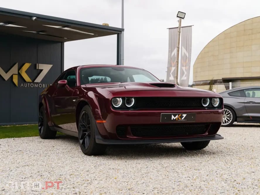 Dodge Challenger Auto SXT Plus