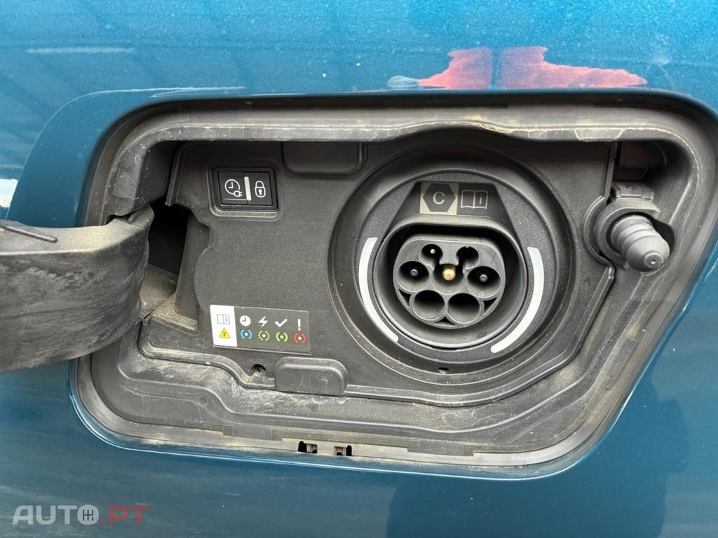 Peugeot 3008 1.6 Hybrid Allure Pack e-EAT8