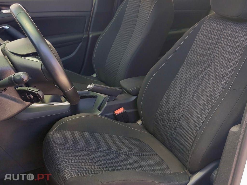 Peugeot 308 1.5 BlueHDi Business Line