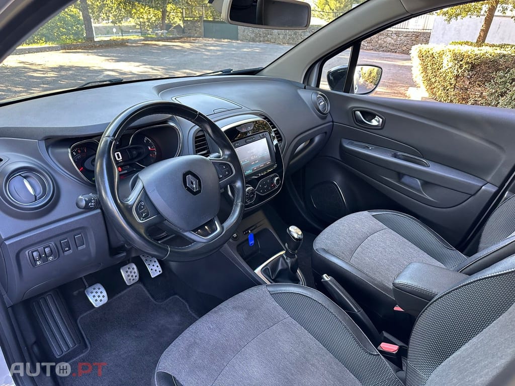 Renault Captur 1.2 TCe Initiale Paris