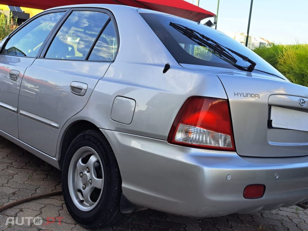 Hyundai Accent 1.3 GLS Plus