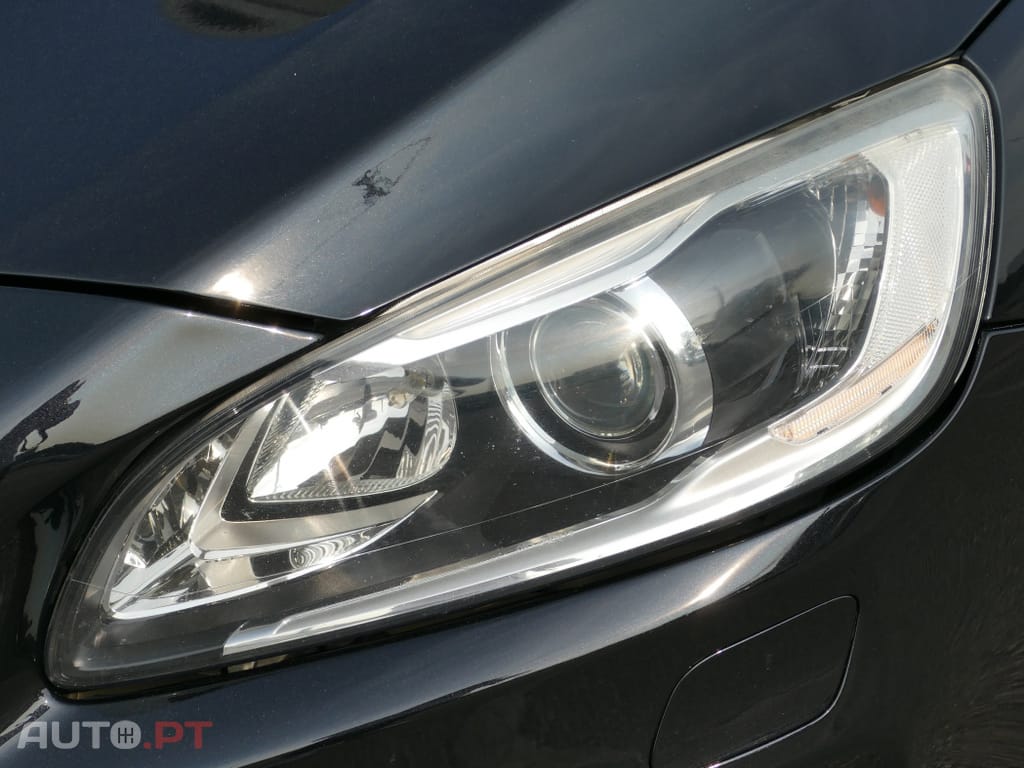 Volvo V60 2.4 D6 Summum AWD Phev