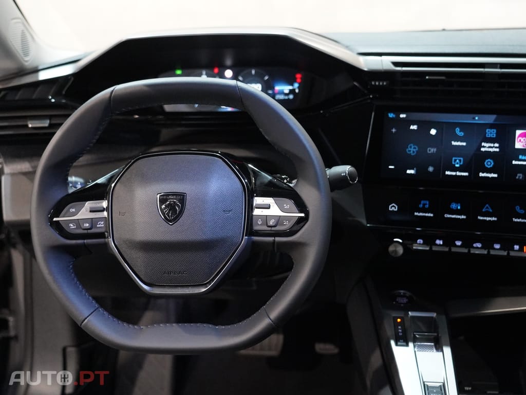 Peugeot 408 1.2 PureTech Allure EAT8