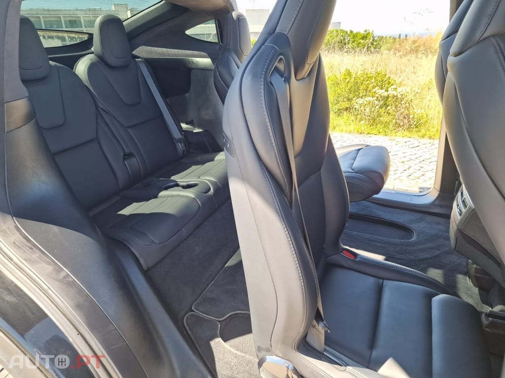 Tesla Model X Long Range