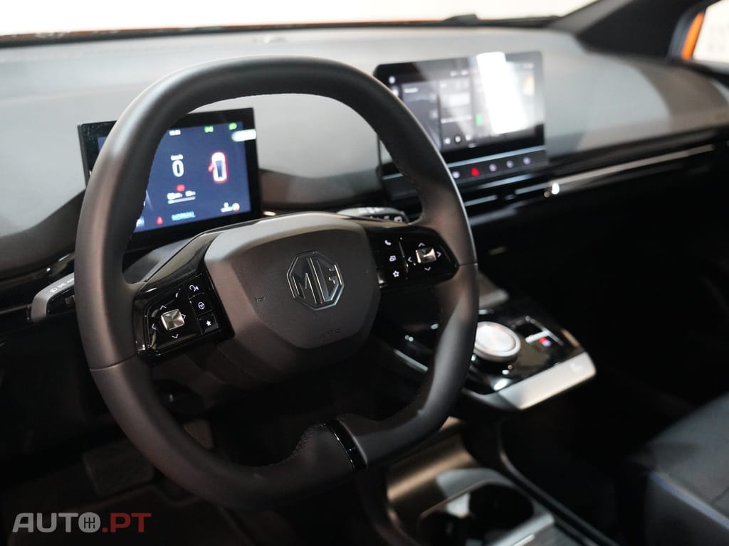 MG MG4 64 kWh Luxury